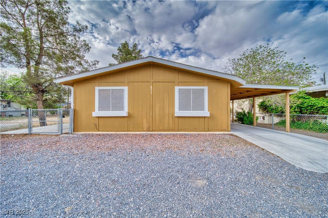 Pahrump, NV 89048,271 W Comstock CIR