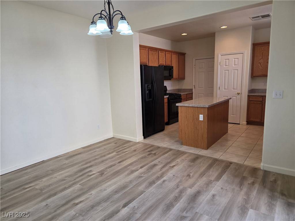 Las Vegas, NV 89148,8807 Ashley Park AVE
