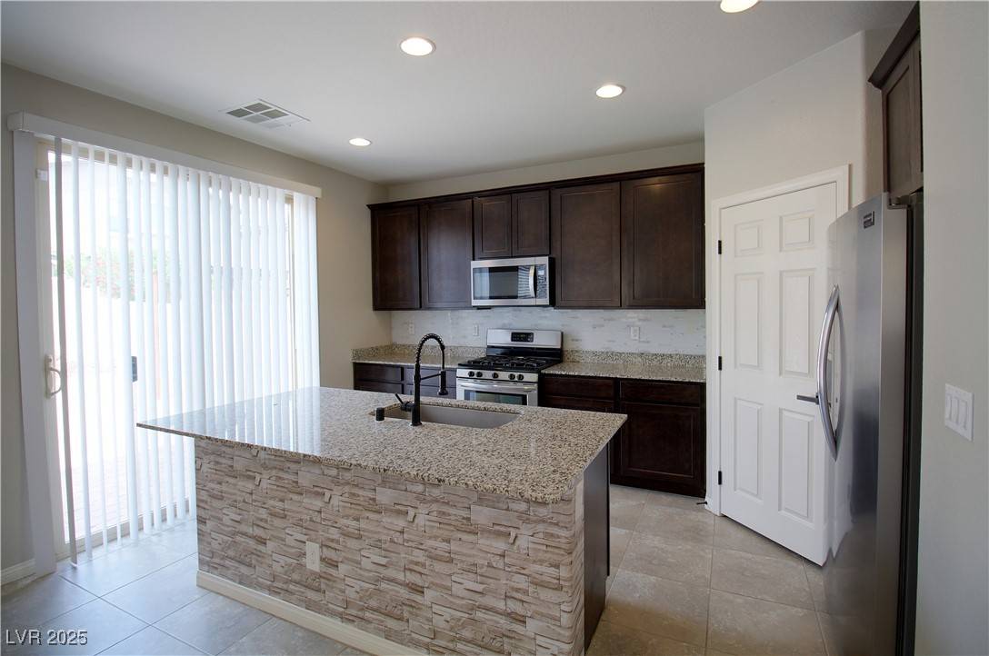 North Las Vegas, NV 89081,4120 Free Bird Crest AVE