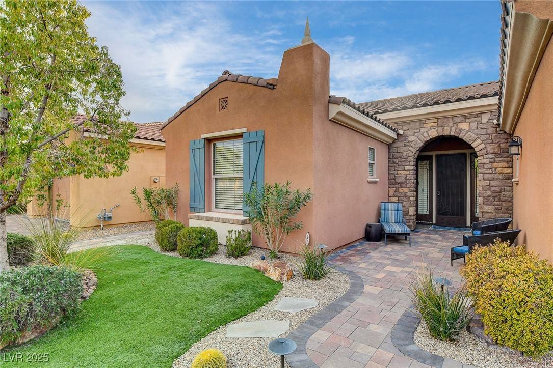 Henderson, NV 89011,7 Contrada Fiore DR