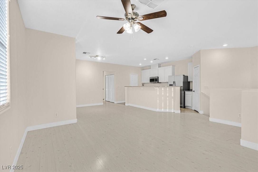 Las Vegas, NV 89118,6255 W Arby AVE #250