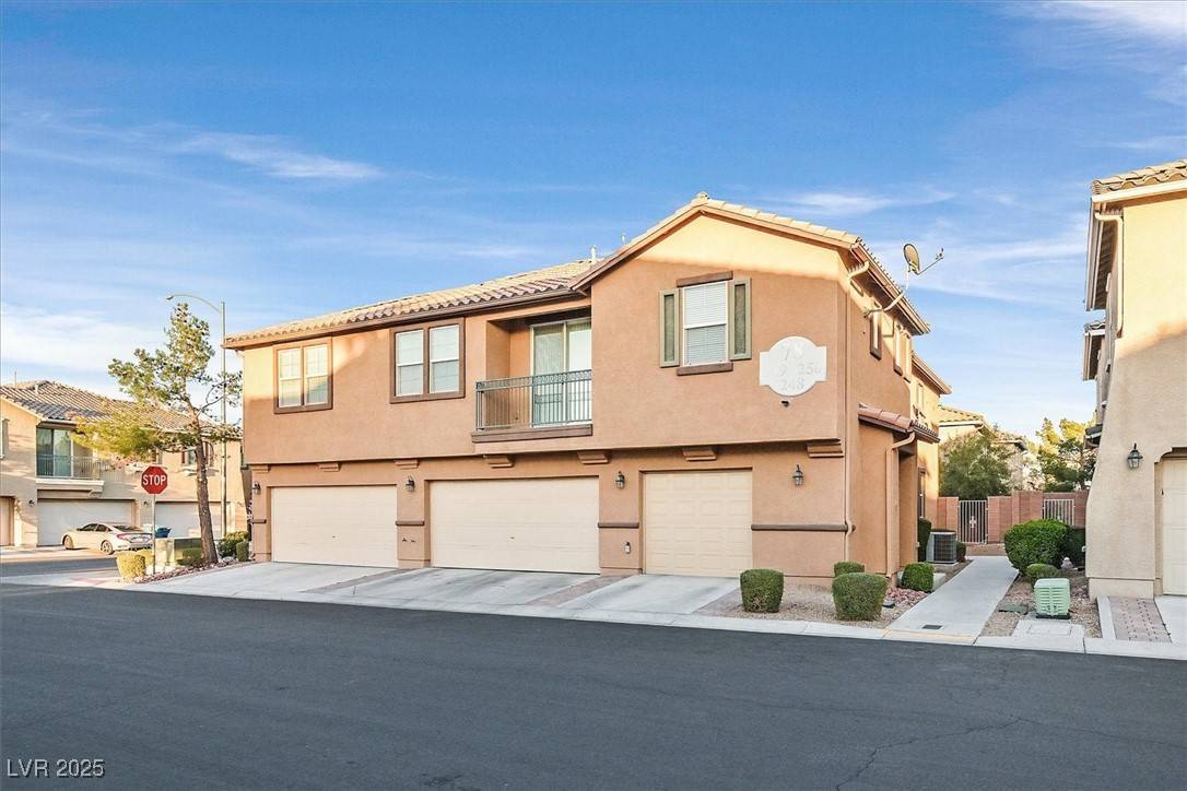 Las Vegas, NV 89118,6255 W Arby AVE #250