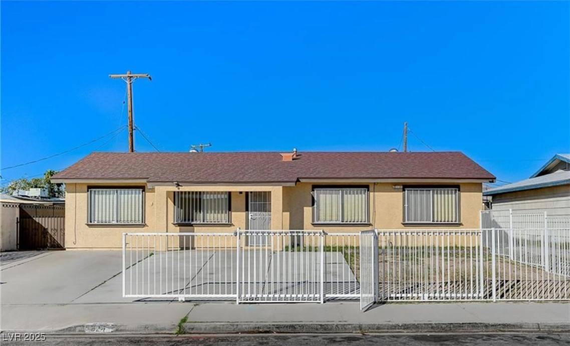 Las Vegas, NV 89107,824 Salem DR