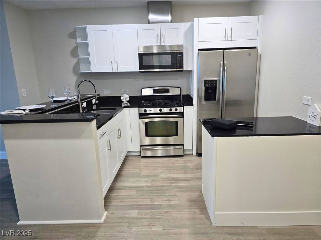 Las Vegas, NV 89103,4525 Dean Martin DR #503