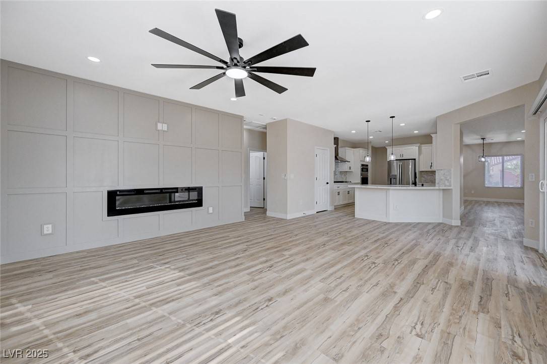 Henderson, NV 89052,2116 Cumberland Hill DR