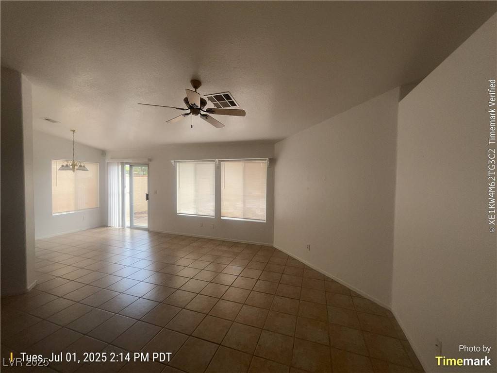 North Las Vegas, NV 89031,5227 Portland CT
