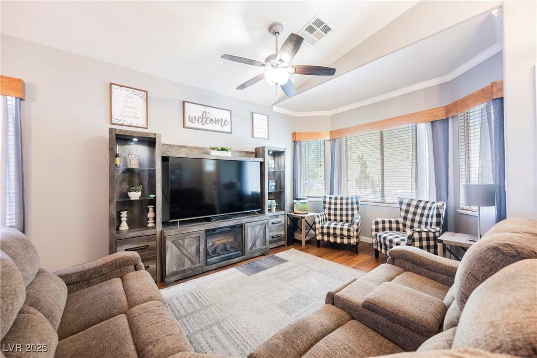 Las Vegas, NV 89122,3692 Winter Whitetail ST