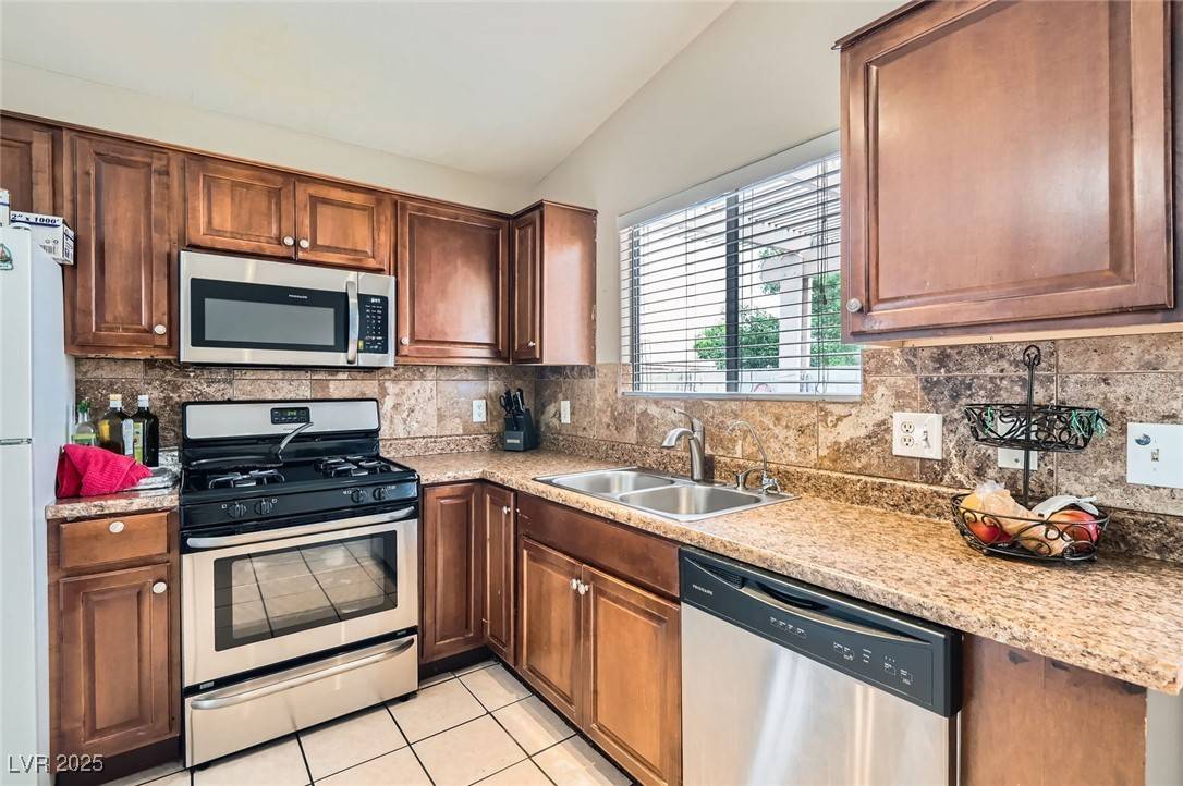 Las Vegas, NV 89122,5230 Panguitch DR