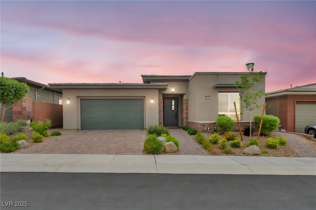 Las Vegas, NV 89148,6865 Steel Mist ST