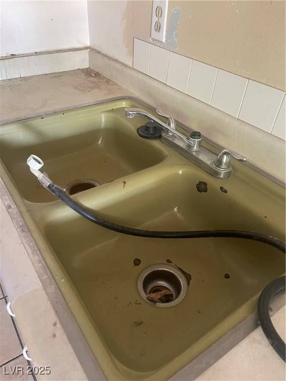 Las Vegas, NV 89119,1351 Dorothy AVE #3