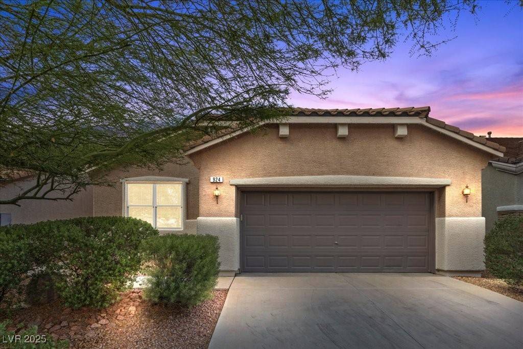 Henderson, NV 89011,924 Crescent Falls ST