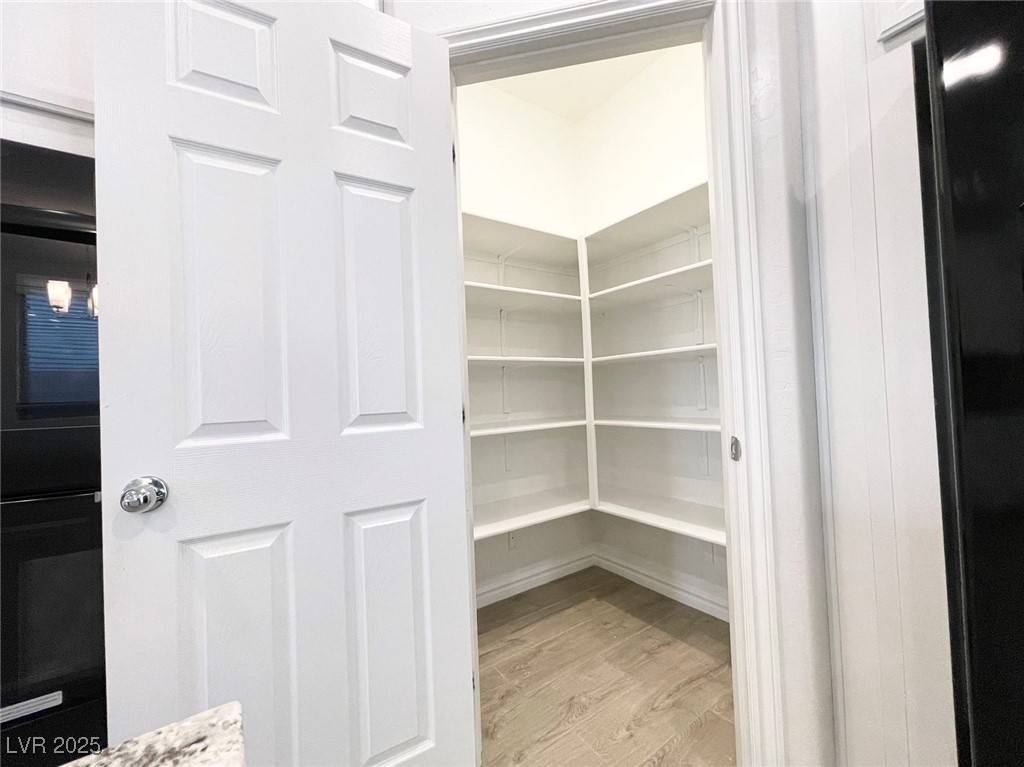 Henderson, NV 89052,917 Bayberry Ridge ST