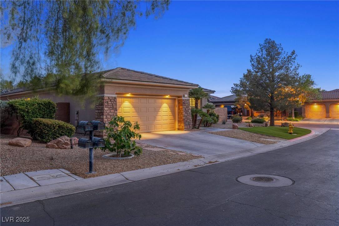 Henderson, NV 89052,3 Chatmoss RD