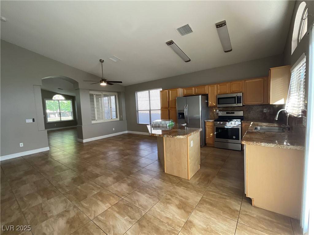 Las Vegas, NV 89130,6117 AZURITE DR