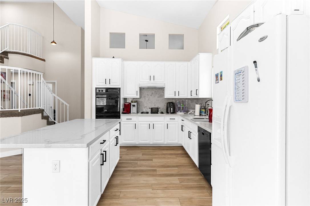 Henderson, NV 89012,24 Staghorn ST