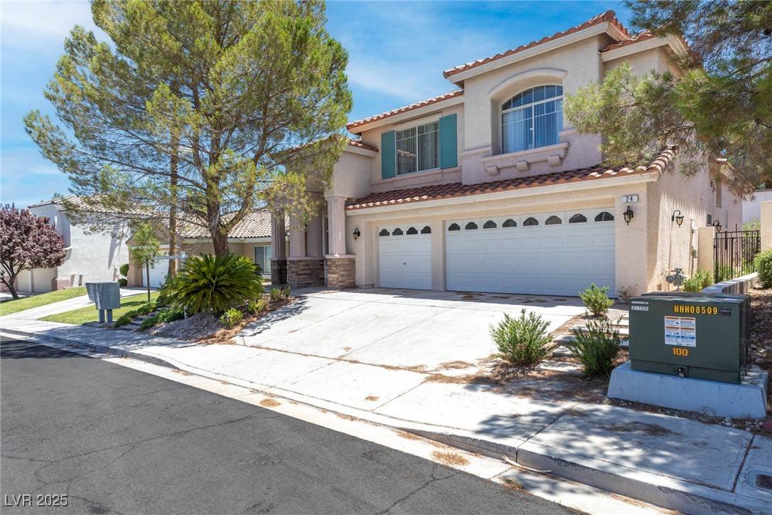 Henderson, NV 89012,24 Staghorn ST