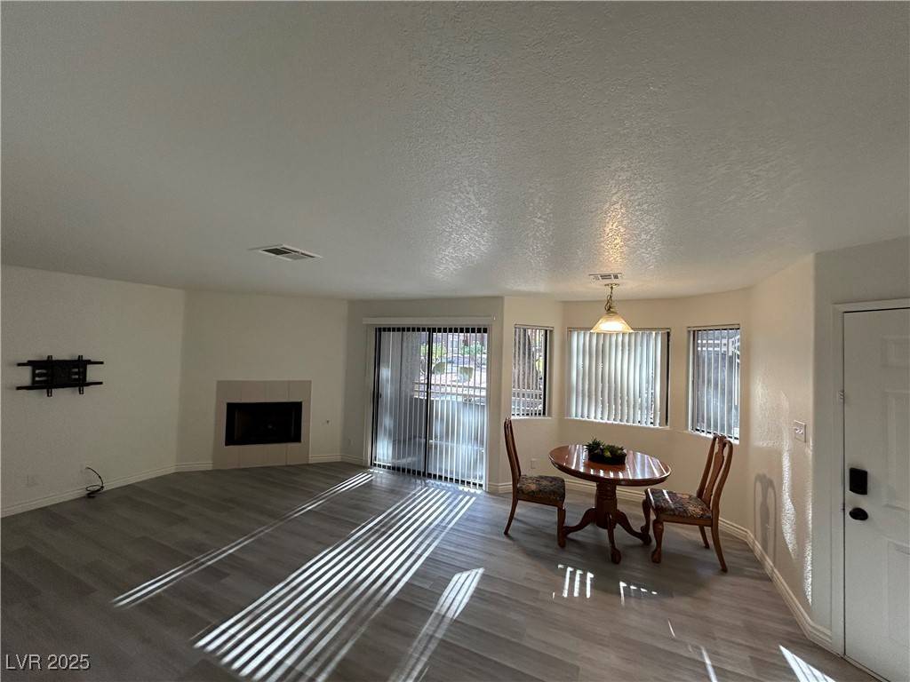 Las Vegas, NV 89118,5044 S Rainbow BLVD #106