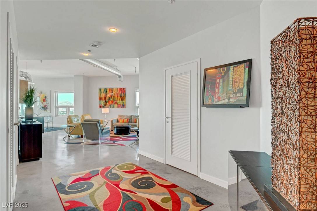 Las Vegas, NV 89101,200 Hoover AVE #2009