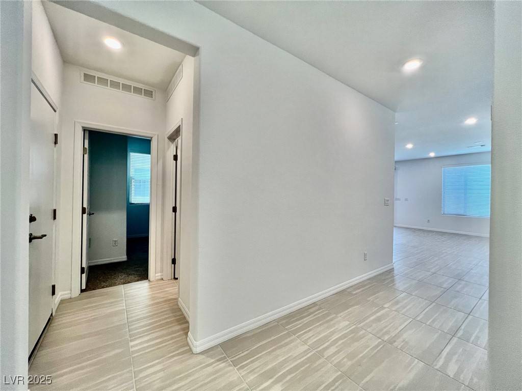 Las Vegas, NV 89113,8003 Adelaide Hills ST