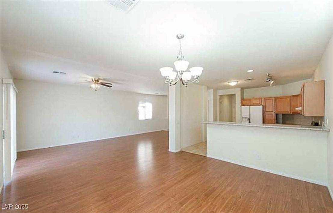 Las Vegas, NV 89148,9332 Golden Grape CT