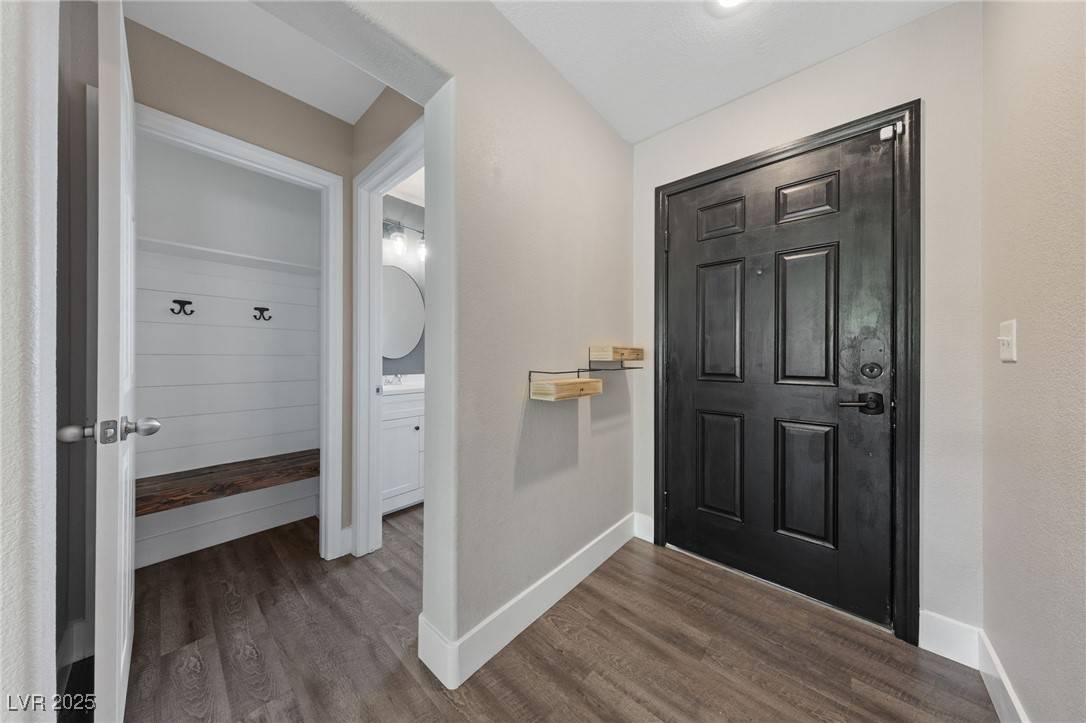 Henderson, NV 89012,189 Kings Canyon CT