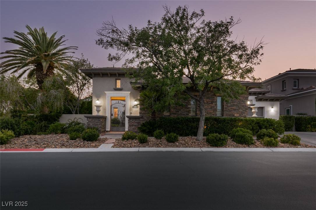 Las Vegas, NV 89144,213 Satin Mist CT