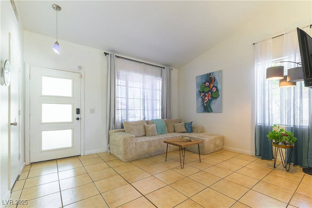 North Las Vegas, NV 89032,3650 Russian Olive ST