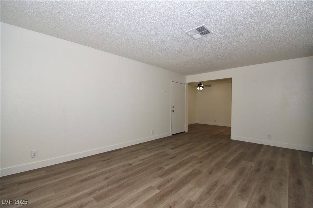 Las Vegas, NV 89128,3151 Soaring Gulls DR #1002