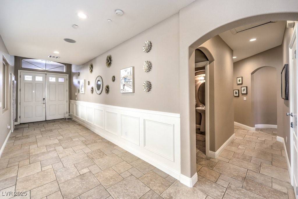 Henderson, NV 89052,525 Copper View ST