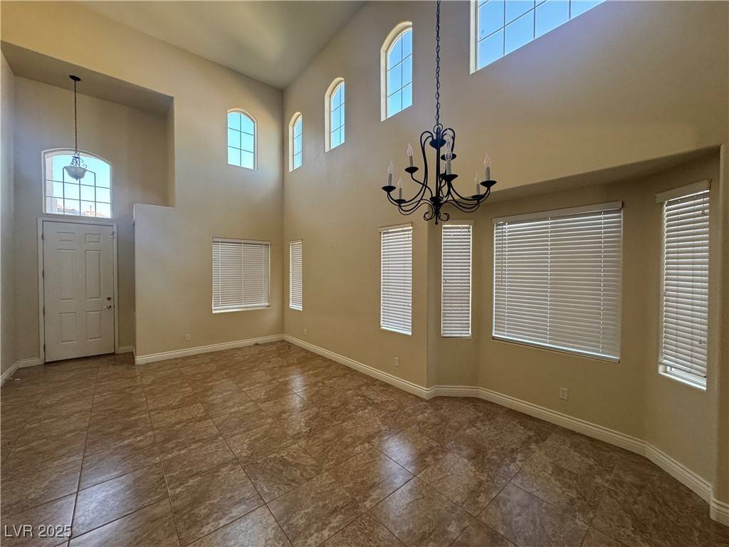 Las Vegas, NV 89148,9963 Burton Lake CT