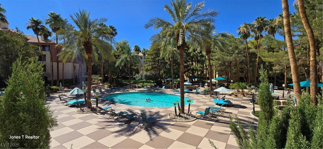 Las Vegas, NV 89169,220 E Flamingo RD #302