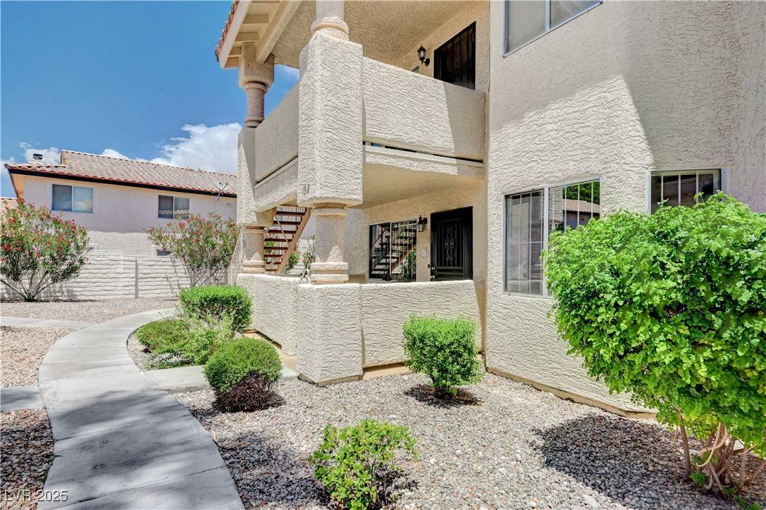 Las Vegas, NV 89128,7952 Diamond Rock WAY #102