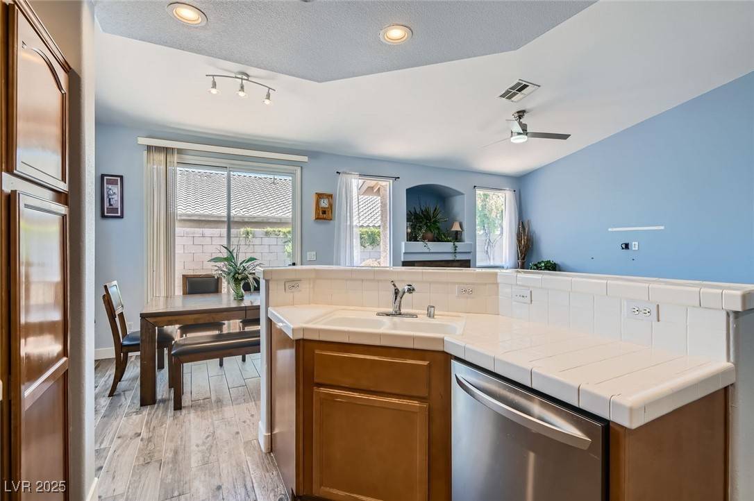 Henderson, NV 89074,216 Twin Creek ST