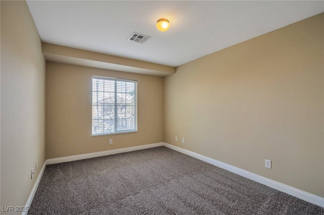 Las Vegas, NV 89148,5915 Poplar Tree ST