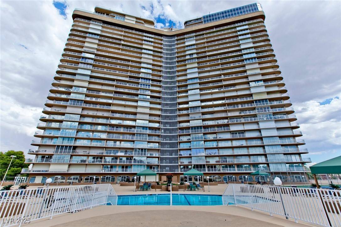 Las Vegas, NV 89109,3111 Bel Air DR #9E
