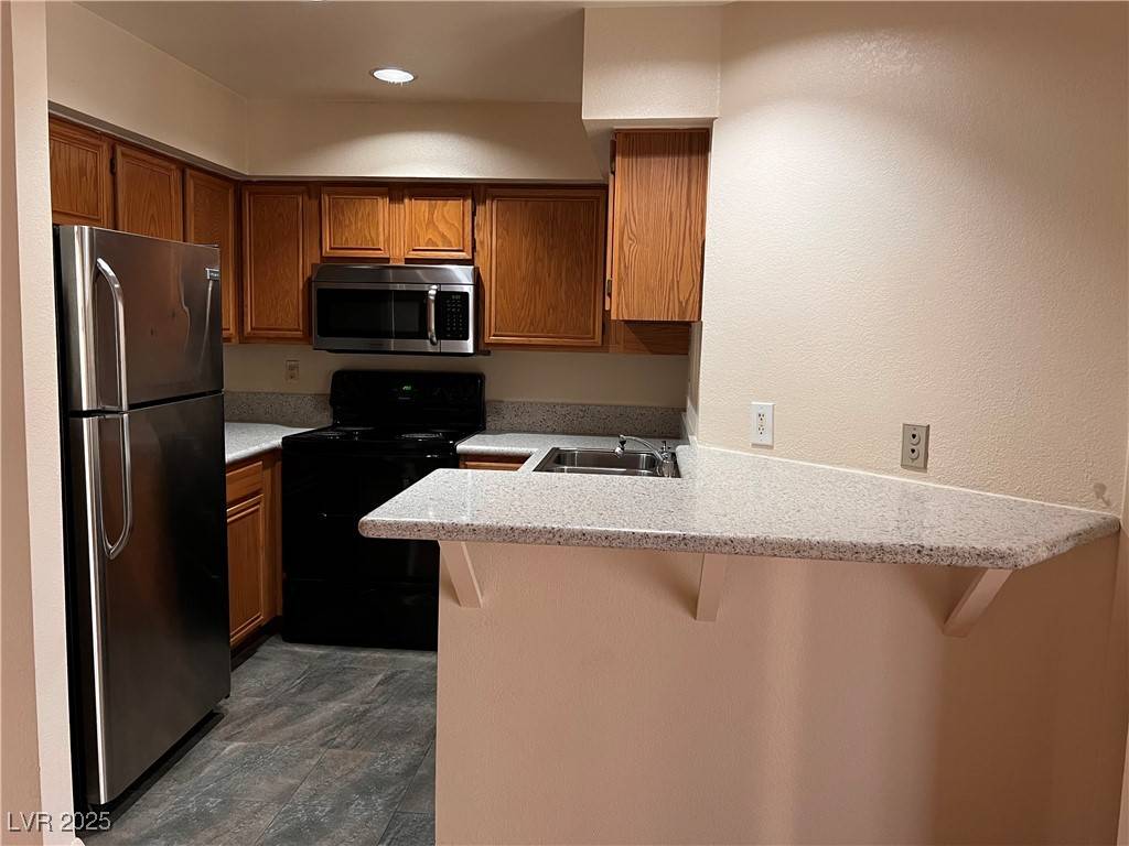 Las Vegas, NV 89119,2220 Pinetop LN #203