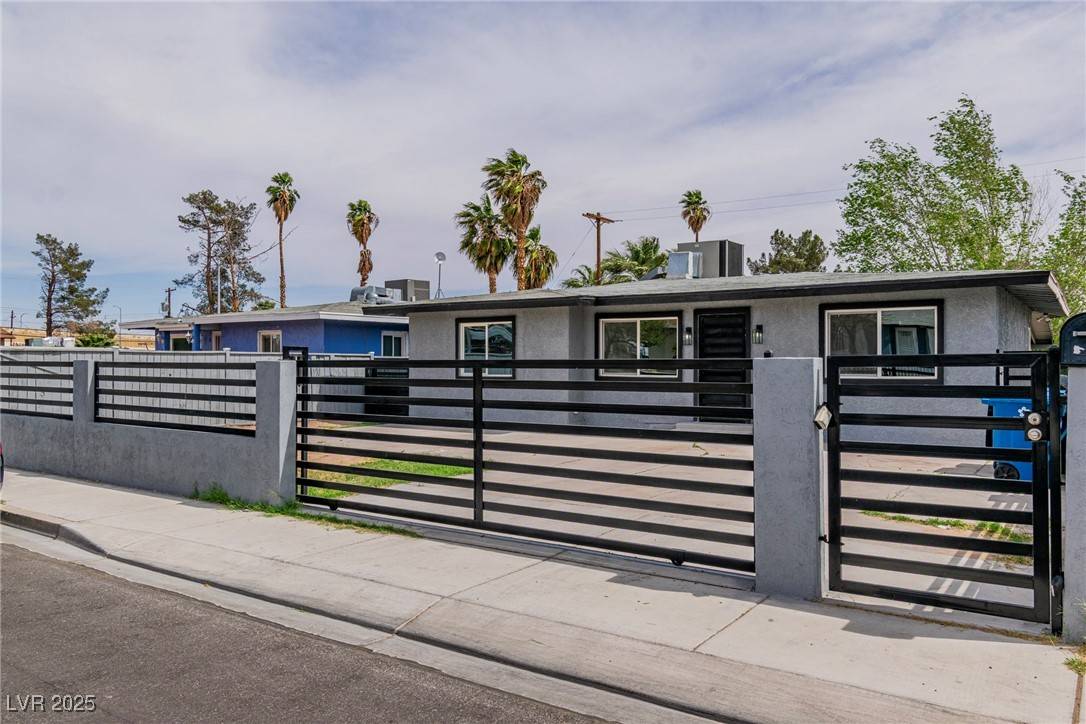 Las Vegas, NV 89101,244 N 19th ST
