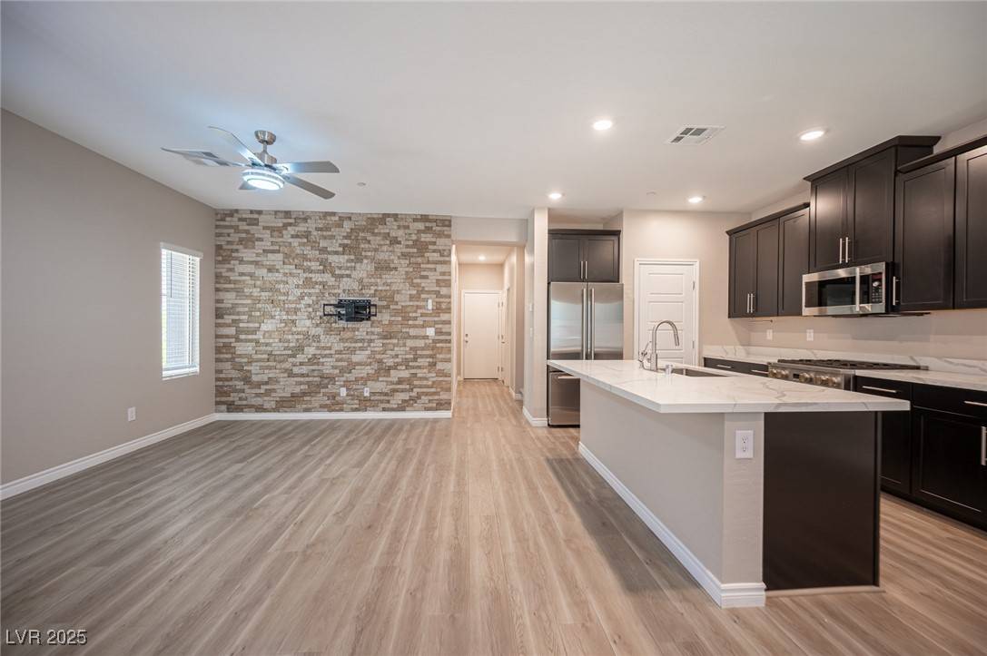 Las Vegas, NV 89138,600 N Carriage Hill DR #1053