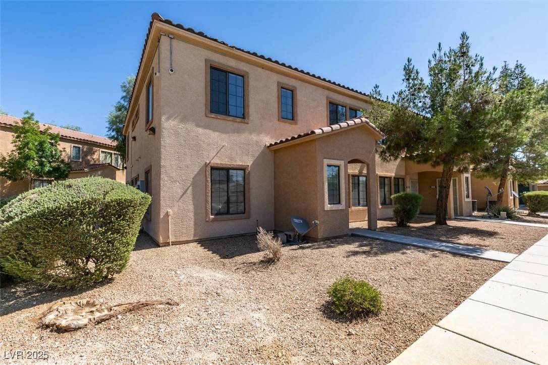 Las Vegas, NV 89108,2030 Rancho Lake DR #201