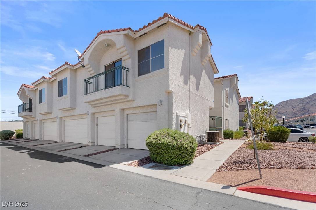 Las Vegas, NV 89156,6201 E Lake Mead BLVD #210