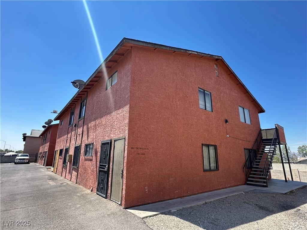 Las Vegas, NV 89156,2305 Exeter DR
