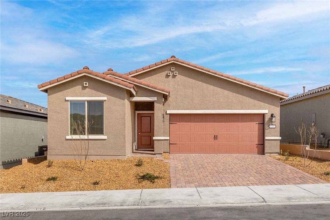 Las Vegas, NV 89156,2745 Avril Point ST