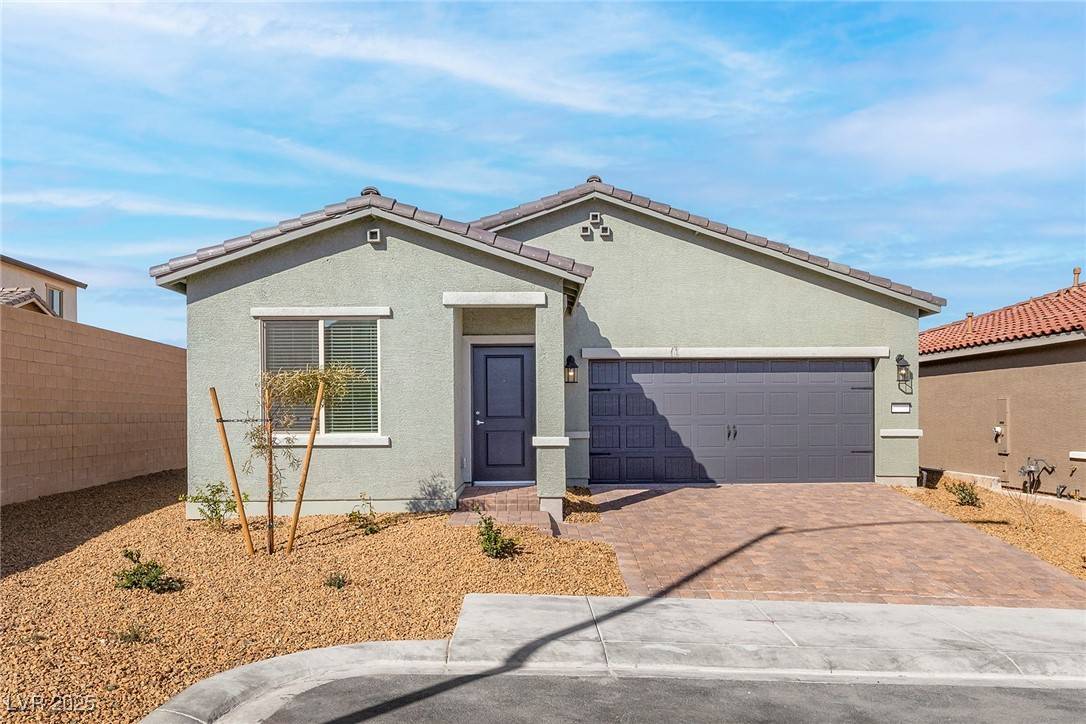 Las Vegas, NV 89156,2733 Avril Point ST