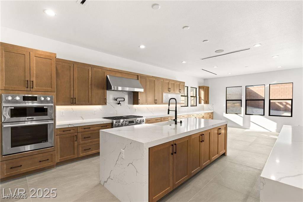 Las Vegas, NV 89149,6385 Leeland CT