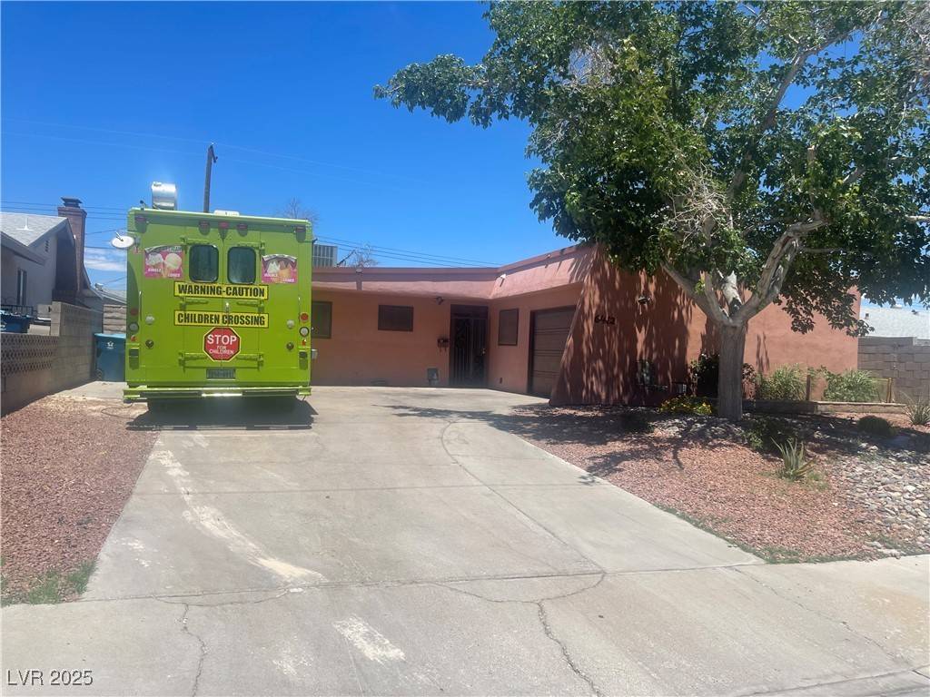 Las Vegas, NV 89107,6412 Bristol WAY