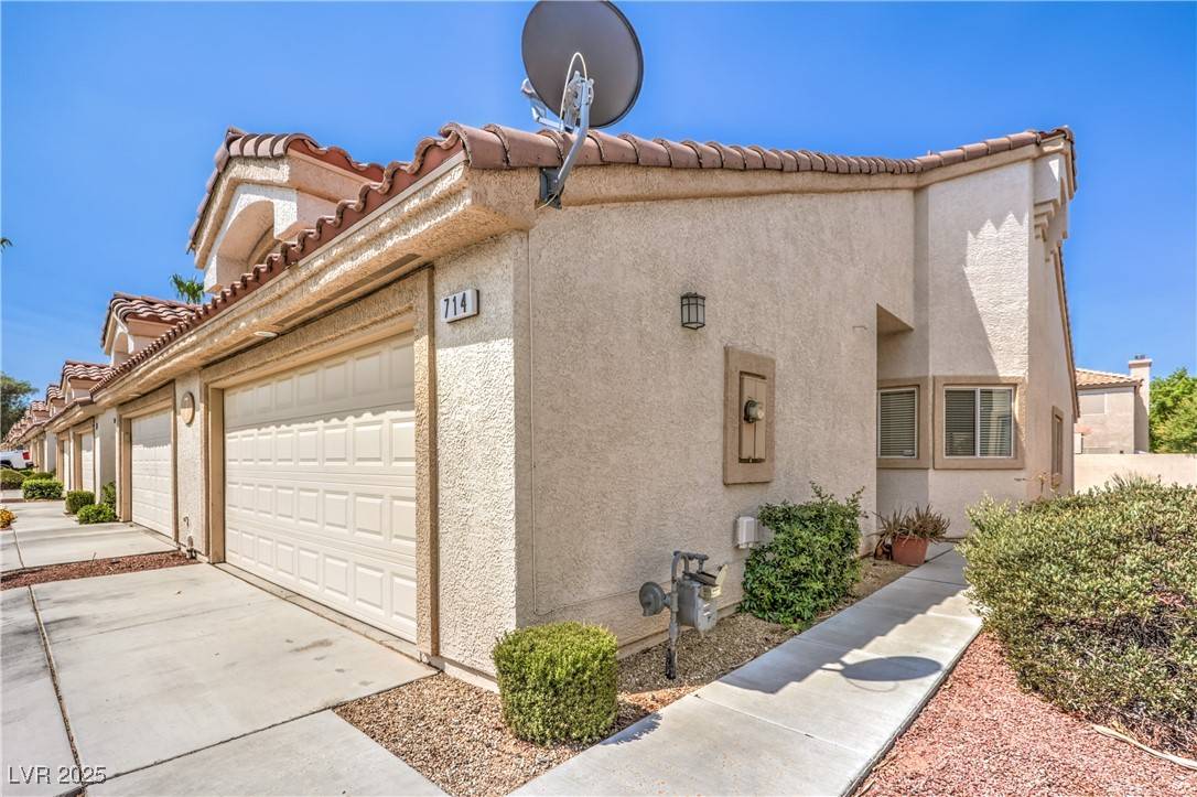 Henderson, NV 89014,855 N Stephanie ST #714