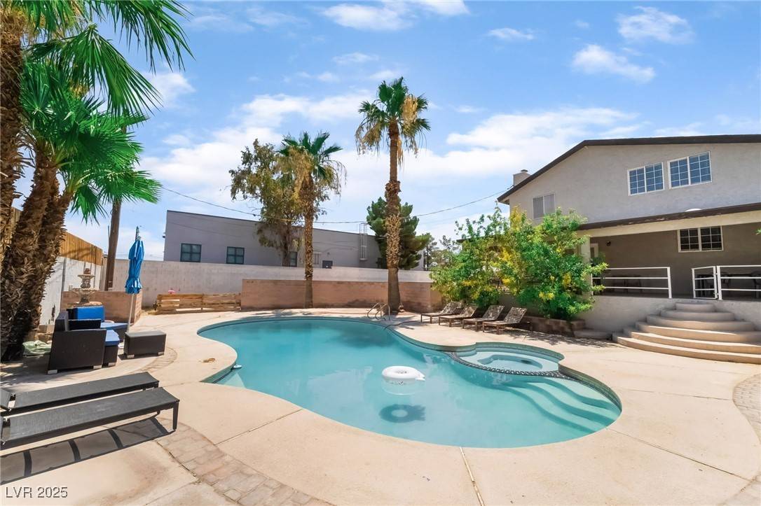 Las Vegas, NV 89120,5676 Birchwood CIR