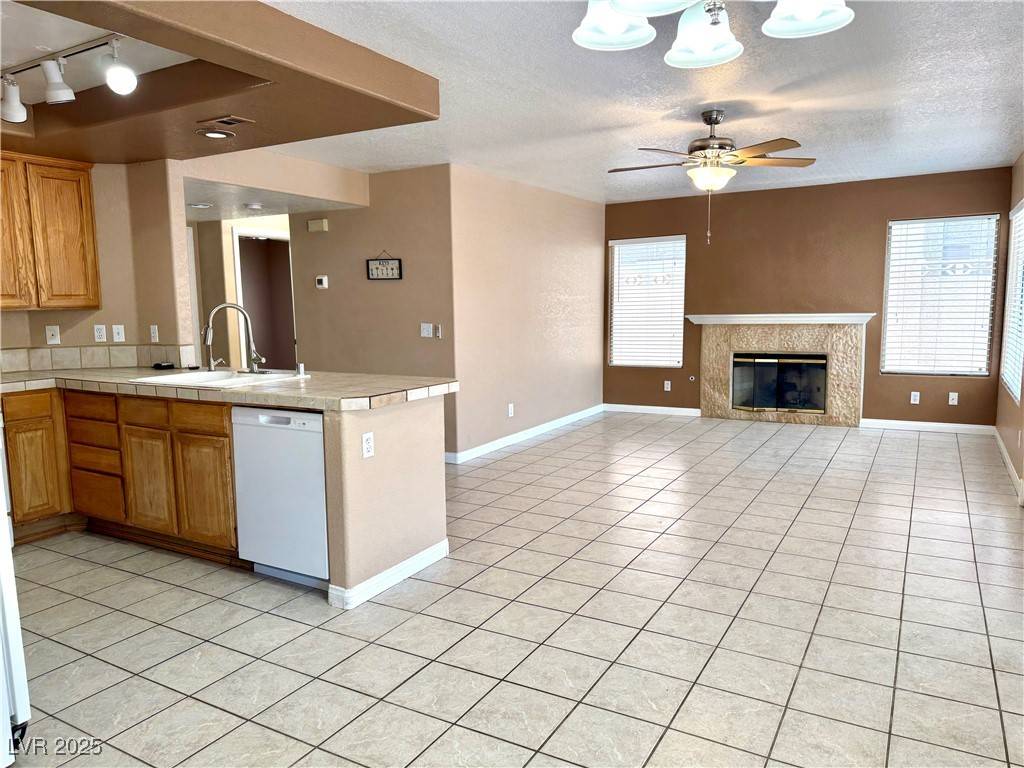 Las Vegas, NV 89128,7640 Botany Bay DR