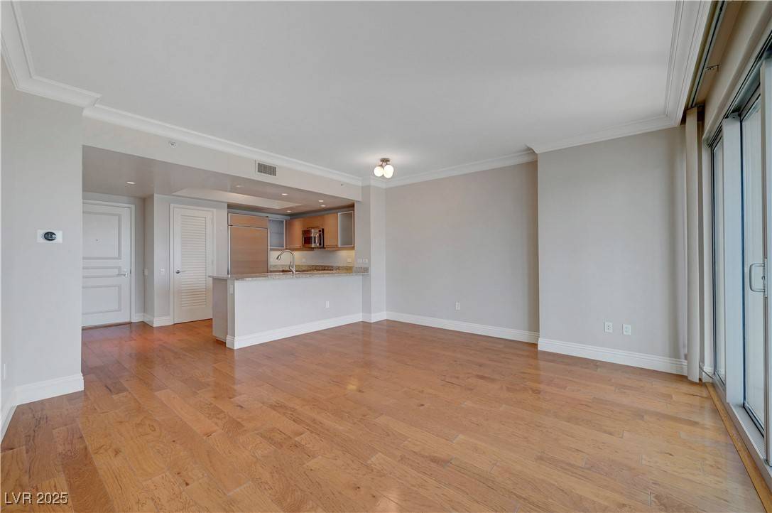 Las Vegas, NV 89109,222 Karen AVE #1103