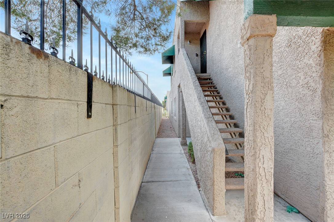 Las Vegas, NV 89146,6750 Del Rey AVE #127